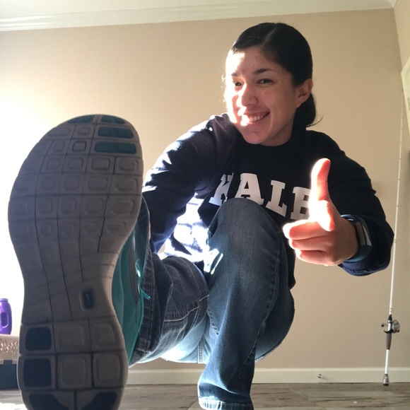 Meet your Posher, Debra - Picture 3 of 4